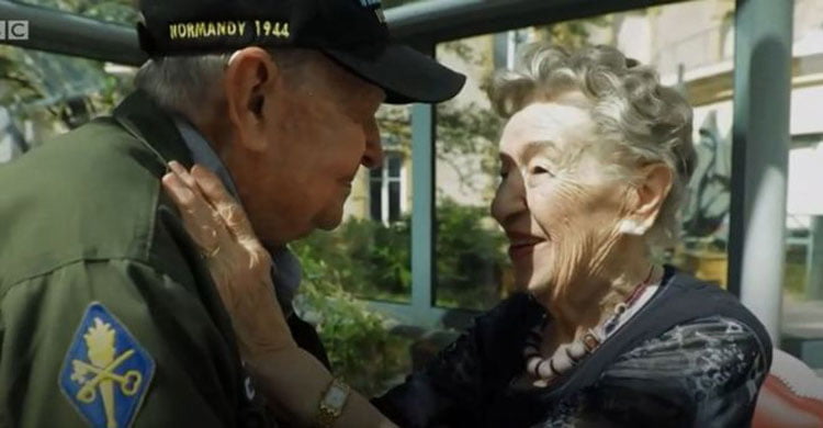 ৭৫ বছর পর প্রেমিকার সঙ্গে দেখা