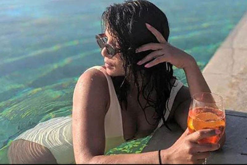 সাঁতারের পোশাকে প্রিয়াঙ্কার ছবি ভাইরাল