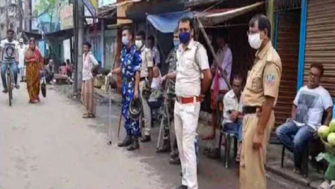 কামারহাটিতে তৃণমূলের পার্টি অফিসে বোমাবাজি, গুলিতে আহত ৬ - West Bengal News 24