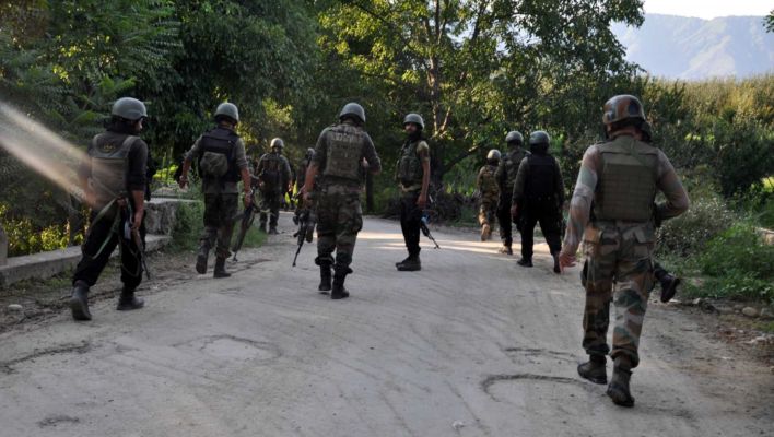 Army Soldiers Killed : জম্মু কাশ্মীরে অভিযান চলাকালীন জঙ্গিদের গুলিতে প্রাণ হারালেন সেনার ৫ জওয়ান - West Bengal News 24