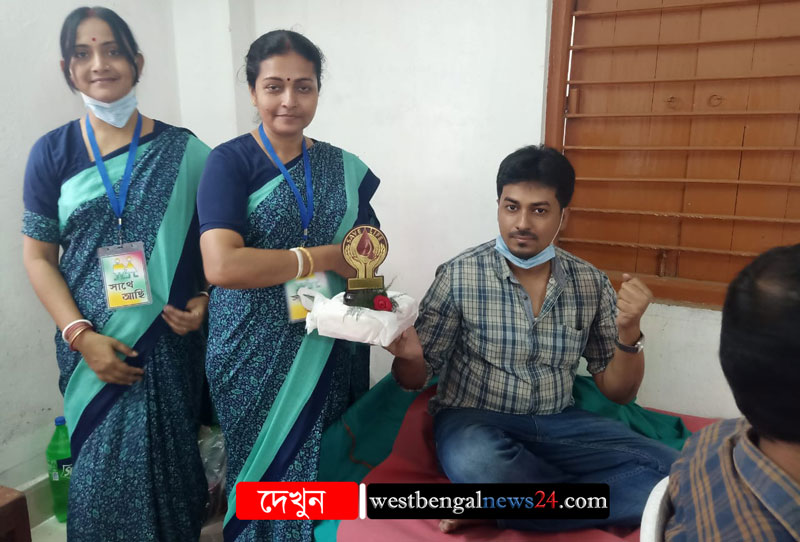 ‘সাথে আছি’কে পাশে নিয়ে অগ্রদূত ক্লাবের রক্তদান শিবির - West Bengal News 24