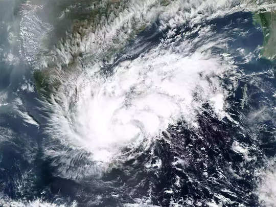 Cyclone Mandous : ধেয়ে আসছে ঘূর্ণিঝড় মান্দাস! কেমন প্রভাব পড়বে বঙ্গে? - West Bengal News 24