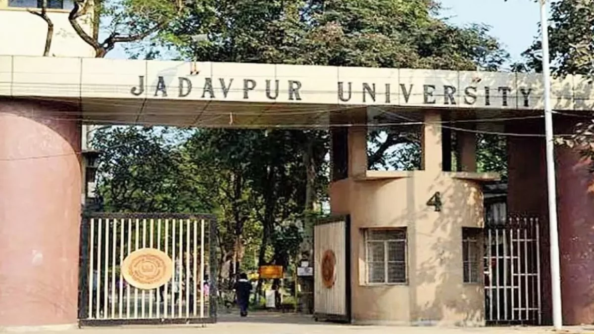 Jadavpur University Incident : যাদবপুরকাণ্ডে বোধদয় – রাজ্যপালের অনুমোদনে জেলাভিত্তিক অ্যান্টি র‍্যাগিং কমিটি নিয়ে তৎপর শিক্ষা দফতর - West Bengal News 24