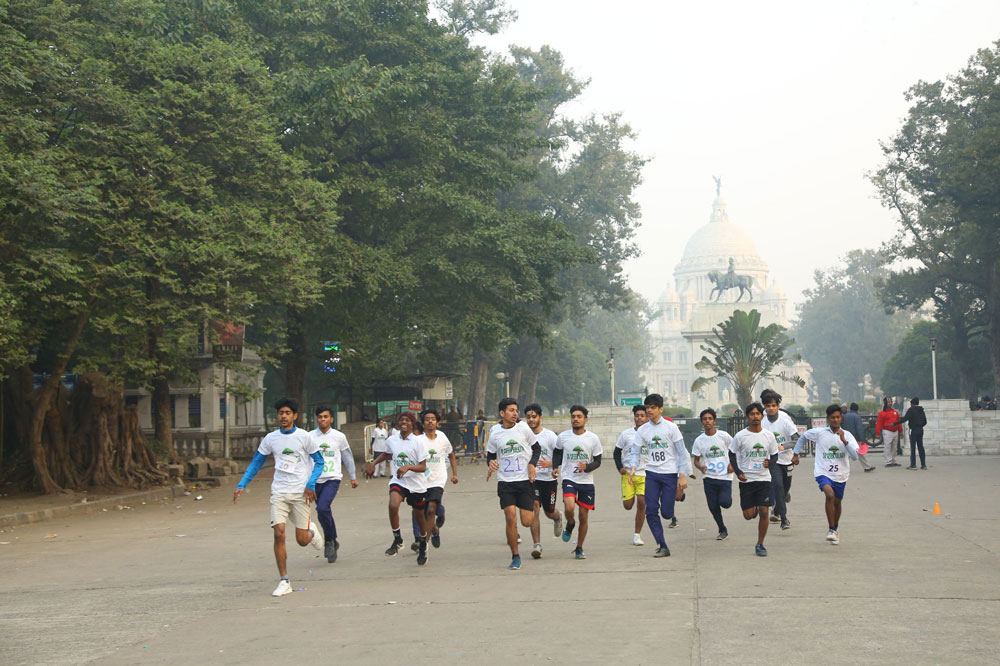 সরকারি স্কুলের শিক্ষার্থীদের নিয়ে ম্যারাথন, আয়োজনে সুপার শক্তি ফাউন্ডেশন এবং শ্রীজাক সোসাইটি ফর হিউম্যান ডেভেলপমেন্ট - West Bengal News 24