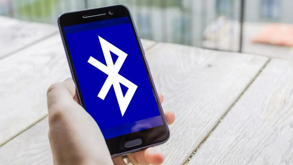 সারাক্ষণ ফোনের Bluetooth On রাখেন? Bluebugging এর সৌজন্যে হ্যাকারদের খপ্পরে আপনার ফোন - West Bengal News 24