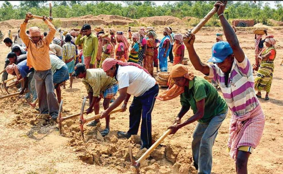 ১০০ দিনের দৈনিক মজুরি বাড়ছে, লোকসভার আগে মাস্টারস্ট্রোক মোদি সরকারের - West Bengal News 24