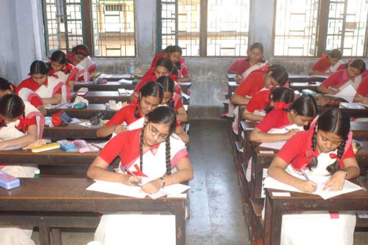 উচ্চ মাধ্যমিক পরীক্ষা ব্যবস্থায় বড়সড় বদল, দু বছরে মোট চারবার পরীক্ষা - West Bengal News 24