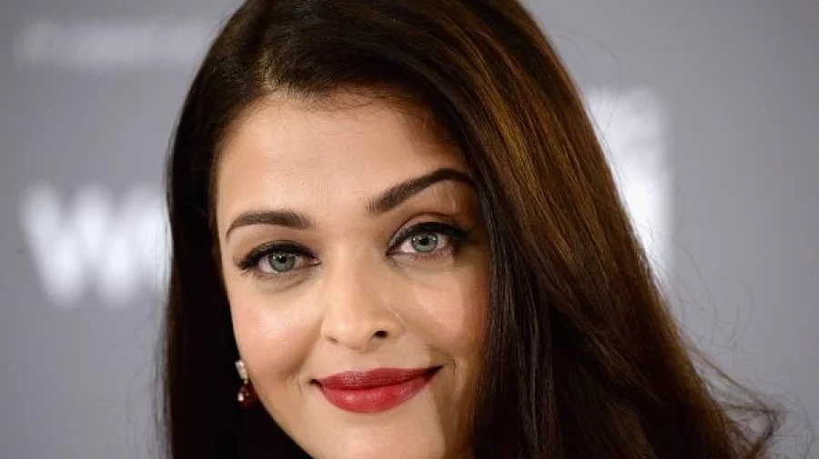 Aishwarya Rai Bachchan : রাজীবের প্রেমে হাবুডুবু খাচ্ছিলেন ঐশ্বরিয়া - West Bengal News 24