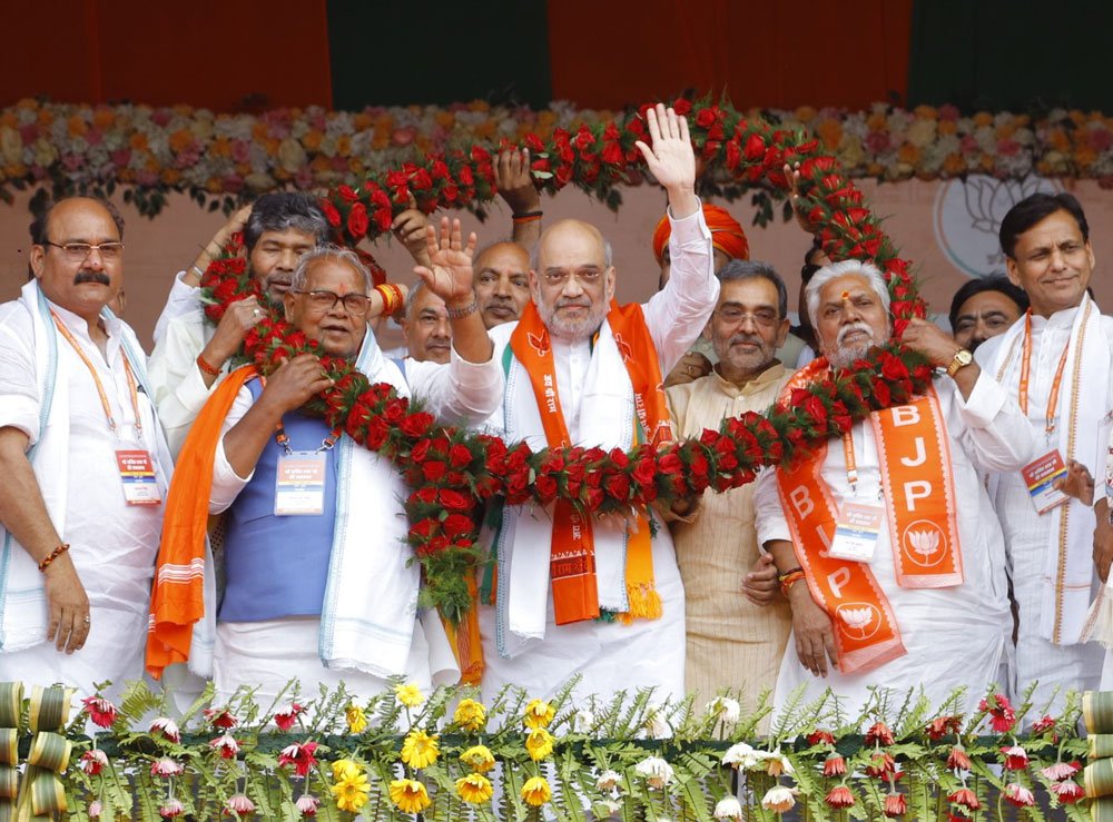 Amit Shah : নাগরিকত্ব কি আর যাবে…. বালুর ঘাটে বড়সড় ইঙ্গিত দিলেন কেন্দ্রীয় স্বরাষ্ট্রমন্ত্রী অমিত শাহ - West Bengal News 24 Amit Shah : নাগরিকত্ব কি আর যাবে…. বালুর ঘাটে বড়সড় ইঙ্গিত দিলেন কেন্দ্রীয় স্বরাষ্ট্রমন্ত্রী অমিত শাহ - West Bengal News 24