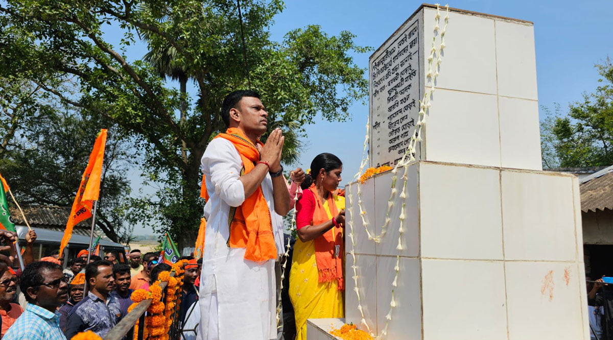 নেতাই শহিদ বেদীতে শ্রদ্ধা জানিয়ে প্রচার করলেন বিজেপি প্রার্থী, এখনও নেতাইয়ে প্রচারে যায়নি তৃণমূল - West Bengal News 24