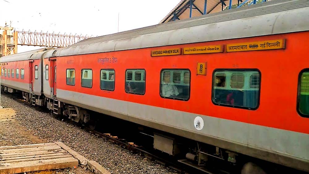 ভারতীয় রেলের ট্র্যাক থেকে বিদায় রাজধানী-শতাব্দীর ? বিকল্প ব্যবস্থা নিচ্ছে রেল কর্তৃপক্ষ? - West Bengal News 24