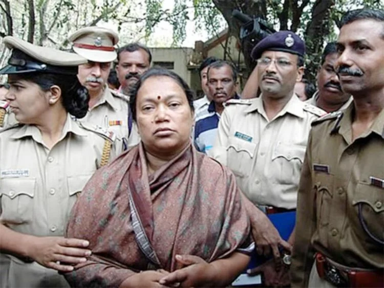গয়নার লোভে সিরিয়াল কিলার হয়ে ওঠেন বাঙালি বধূ! - West Bengal News 24 গয়নার লোভে সিরিয়াল কিলার হয়ে ওঠেন বাঙালি বধূ! - West Bengal News 24