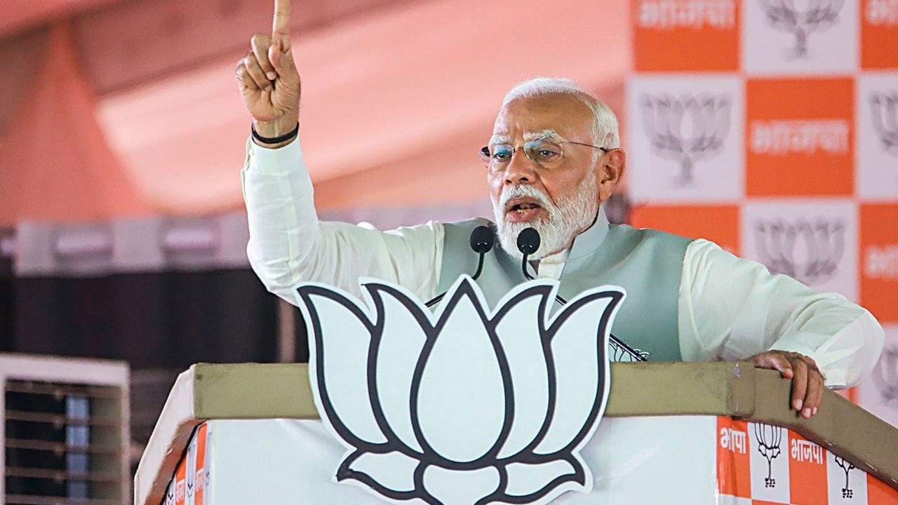 রাজ্যে প্রধানমন্ত্রী নরেন্দ্র মোদি , কলকাতার একাধিক রাস্তায় নিয়ন্ত্রিত যান চলাচল - West Bengal News 24
