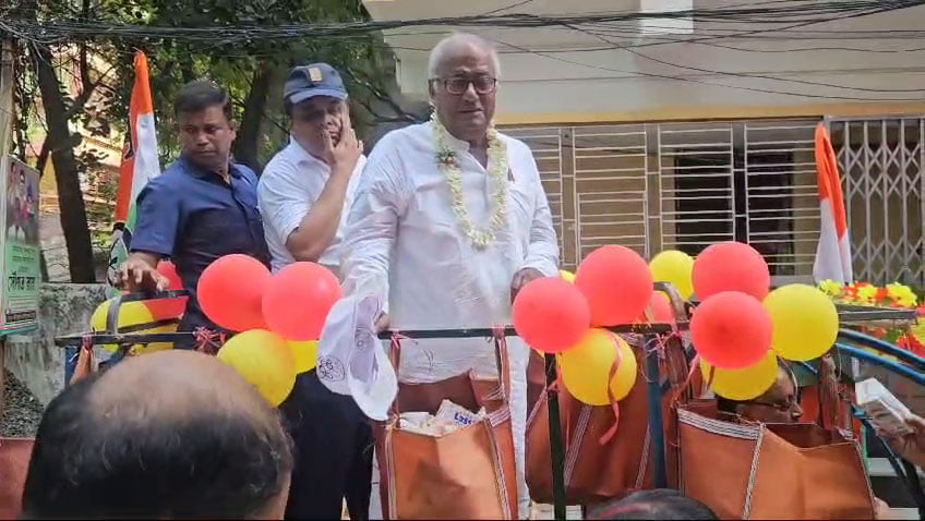 Saugata Roy : গ্রীষ্মের দাবাদহকে উপেক্ষা করেই সকাল-সকাল প্রচার সারলেন দমদম লোকসভা কেন্দ্রের তৃণমূল প্রার্থী সৌগত রায় - West Bengal News 24
