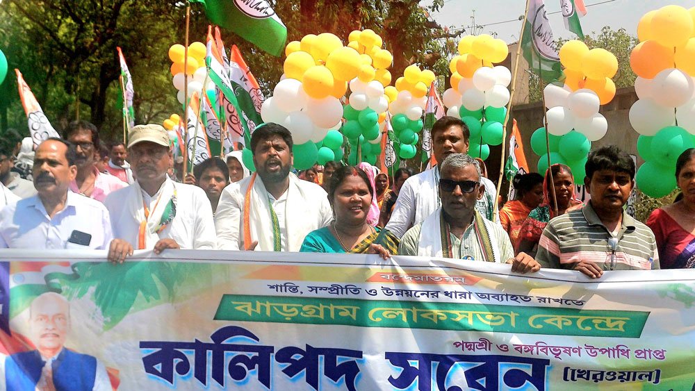 কনভয় হামলা-কাণ্ডের এলাকায় এক বছর পর তৃণমূলের মিছিল, বিজেপি নেত্রী যোগ দিলেন তৃণমূলে - West Bengal News 24