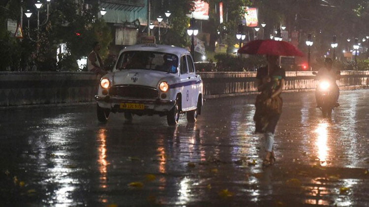 Weather Update : তীব্র গরমের জ্বালা শেষ! দক্ষিণবঙ্গে ৬০ কিমি বেগে ঝোড়ো হাওয়া, বজ্রবিদ্যুৎ সহ বৃষ্টির পূর্বাভাস - West Bengal News 24