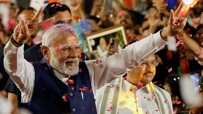মোদীর শপথ ঘিরে নজরবন্দি রাজধানী, ড্রোন ওড়ানেও নিষেধাজ্ঞা, দিল্লি জুড়ে জারি উচ্চ সতর্কতা - West Bengal News 24
