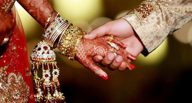 বিজেপি নেতার পুত্রবধূ হলেন পাকিস্তানি তরুণী, অনলাইনে ছেলের বিয়ে দিলেন বাবা - West Bengal News 24 বিজেপি নেতার পুত্রবধূ হলেন পাকিস্তানি তরুণী, অনলাইনে ছেলের বিয়ে দিলেন বাবা - West Bengal News 24