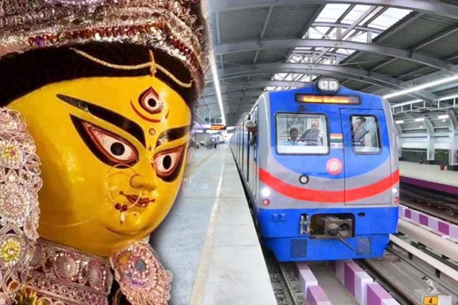 পুজোর কথা মাথায় রেখে সপ্তাহ থেকে সপ্তাহান্তে অতিরিক্ত মেট্রো একাধিক রুটে - West Bengal News 24