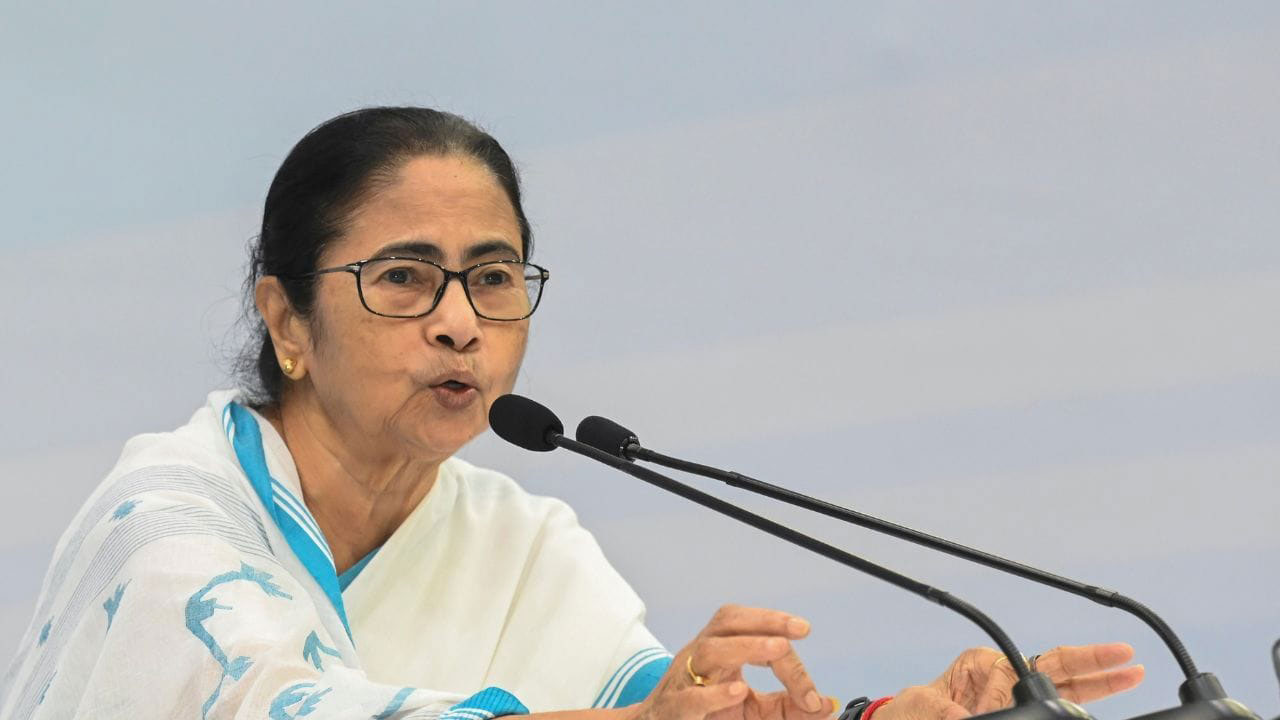 ঝড়ের আবহেই মন্ত্রীসভার বৈঠক, রাজ্য সরকারের একাধিক দপ্তরের শূন্যপদে নিয়োগের সিদ্ধান্ত - West Bengal News 24