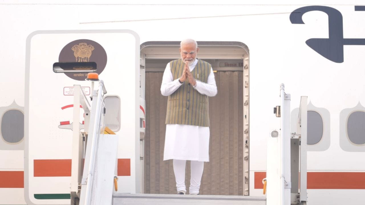 Narendra Modi : ২ দিনের রাশিয়া সফর, ব্রিকস সামিটে যোগ দিতে রওনা হলেন প্রধানমন্ত্রী - West Bengal News 24