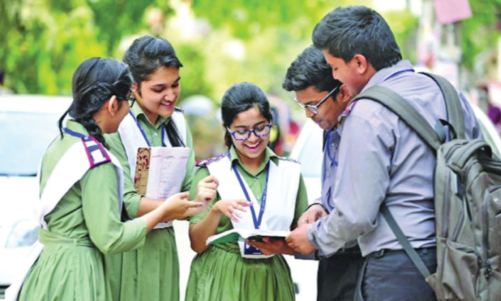 ব্যবহার করা যাবে না টপারদের ছবি – কোচিং সেন্টারগুলির বিভ্রান্তিকর বিজ্ঞাপন বন্ধ করতে কড়া পদক্ষেপ কেন্দ্রের - West Bengal News 24