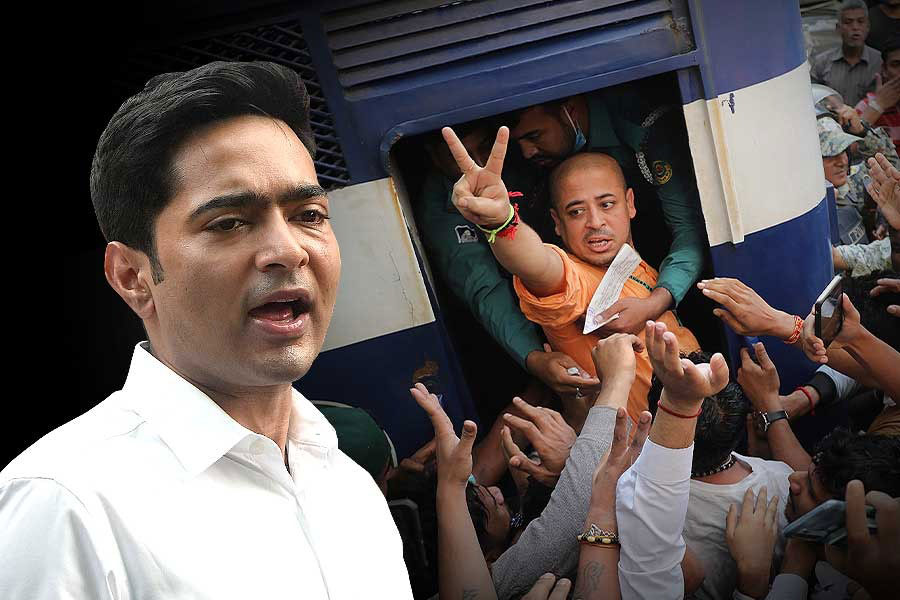 বাংলাদেশে ক্রমবর্ধমান সংখ্যালঘু হিন্দু নিপীড়ন – কী প্রতিক্রিয়া অভিষেকের? - West Bengal News 24
