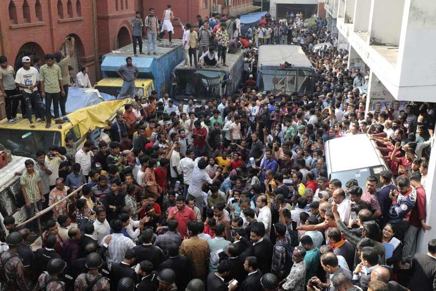 প্রয়োজন ছাড়া বাংলাদেশে ভ্রমণ নয়! নাগরিকদের পরামর্শ ব্রিটেনের - West Bengal News 24