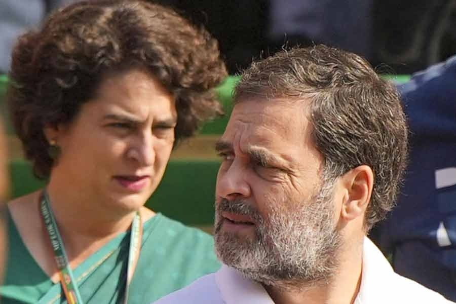 উত্তরপ্রদেশে প্রবেশে বাধা পেলেন রাহুল-প্রিয়াঙ্কা! গাজিপুর সীমানায় আটকে দিল উত্তরপ্রদেশ পুলিশ - West Bengal News 24