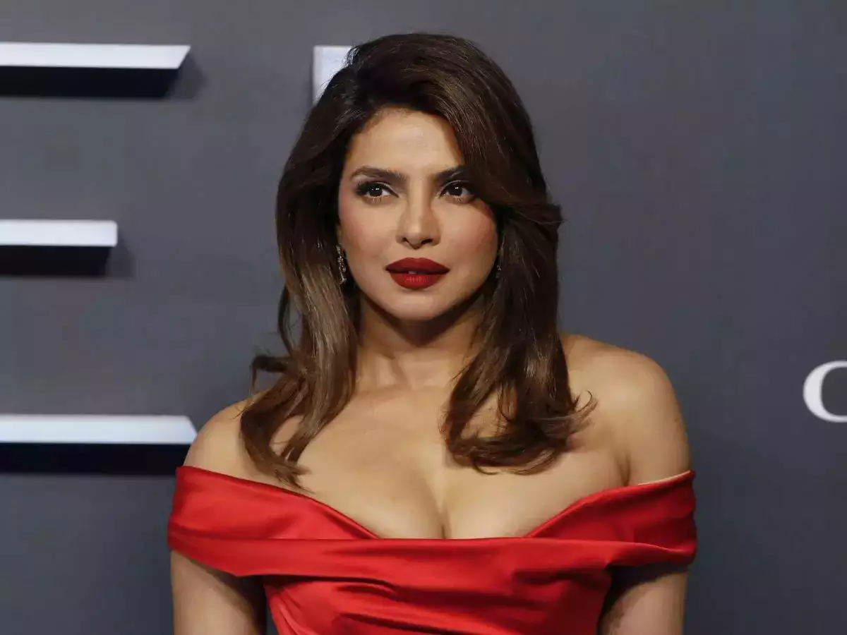 Priyanka Chopra : শরীরে যে সমস্যার কারণে বহু সিনেমা থেকে বাদ পড়েন প্রিয়াঙ্কা - West Bengal News 24