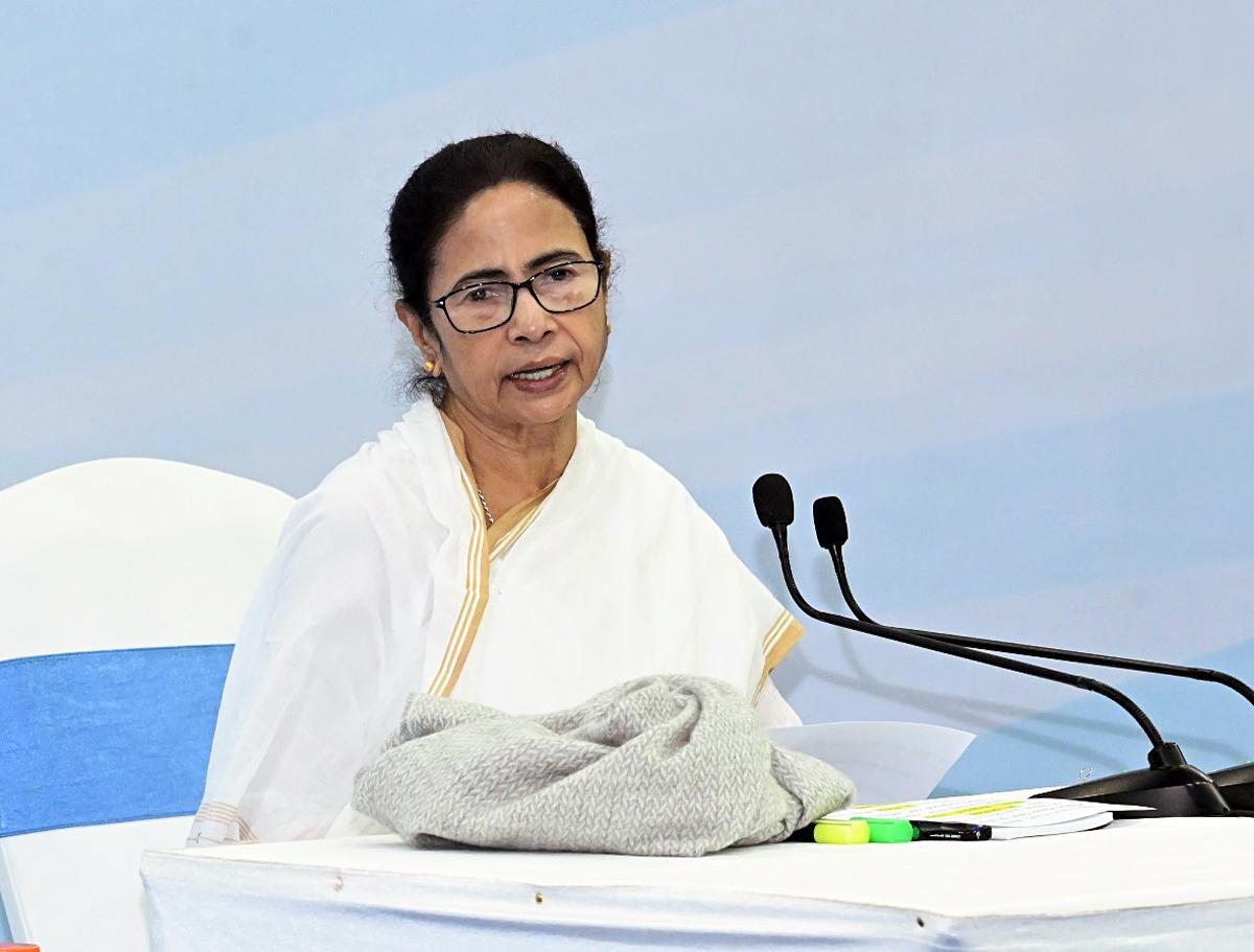 অক্সফোর্ড বিশ্ববিদ্যালয়ে আমন্ত্রণ, লন্ডন শহরে মুখ্যমন্ত্রী মমতা বন্দ্যোপাধ্যায় - West Bengal News 24