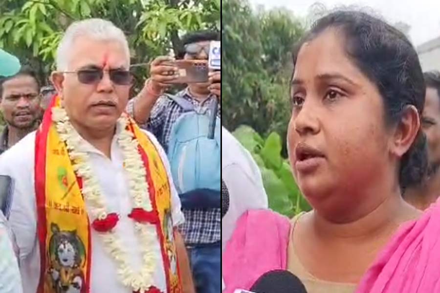 “কারও বাপের টাকা নয়!….খড়্গপুরে রাস্তা উদ্বোধনে তৃণমূলের প্রমীলা বাহিনীর সাথে বাক-বিতণ্ডা দিলীপের - West Bengal News 24