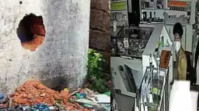 Bengaluru Naked Man Robbery : নগ্ন হয়ে ডাকাতি! বান্ধবীকে চমকে দিতে ২৫ লক্ষ টাকার মোবাইল নিয়ে চম্পট দিলেন যুবক - West Bengal News 24