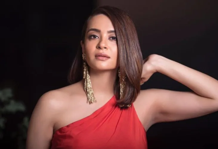Surveen Chawla : তিনি হঠাৎই আমাকে চুমু খাওয়ার চেষ্টা করেন : সুরভিন চাওলা - West Bengal News 24 Surveen Chawla : তিনি হঠাৎই আমাকে চুমু খাওয়ার চেষ্টা করেন : সুরভিন চাওলা - West Bengal News 24