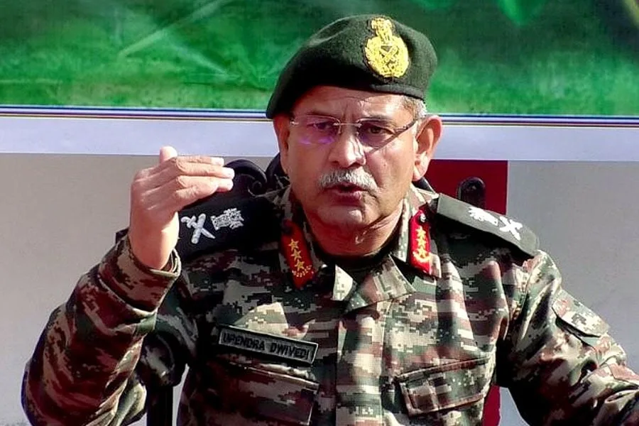 সীমান্তে পাক হামলা চললে পালটা জবাব, সেনাকর্তাদের পূর্ণ ছাড় দিলেন সেনাপ্রধান উপেন্দ্র দ্বিবেদী - West Bengal News 24 সীমান্তে পাক হামলা চললে পালটা জবাব, সেনাকর্তাদের পূর্ণ ছাড় দিলেন সেনাপ্রধান উপেন্দ্র দ্বিবেদী - West Bengal News 24