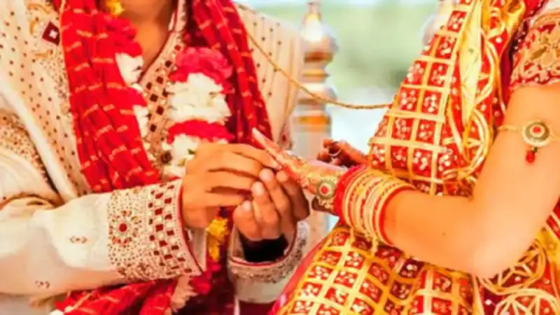 অল্প বয়সে বিয়ে করার যত উপকারিতা - The benefits of getting married at a young age - West Bengal News 24 অল্প বয়সে বিয়ে করার যত উপকারিতা - The benefits of getting married at a young age - West Bengal News 24