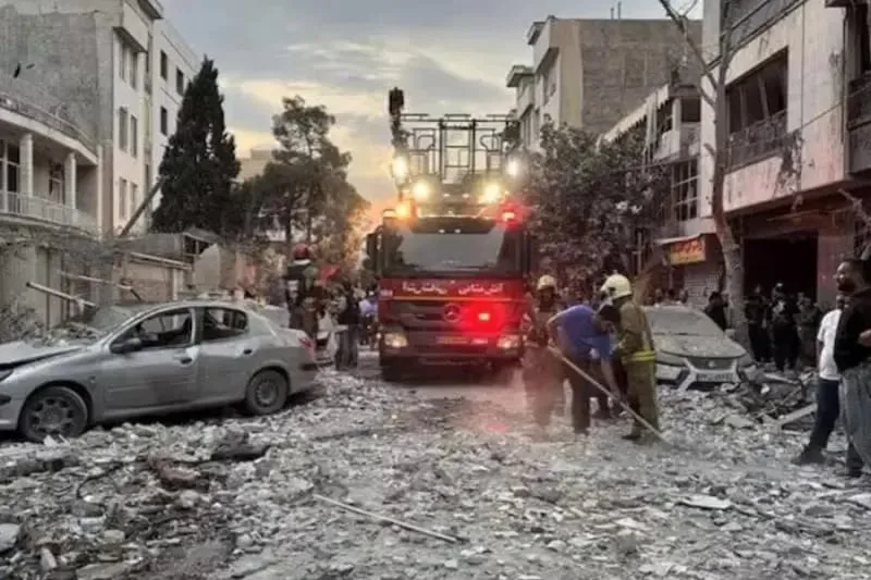 Iranian Israeli Conflict : ‘অবিলম্বে তেহরান ছাড়ুন’ – ইরানে আটকে থাকা ভারতীয়দের জন্য সতর্কতা - West Bengal News 24