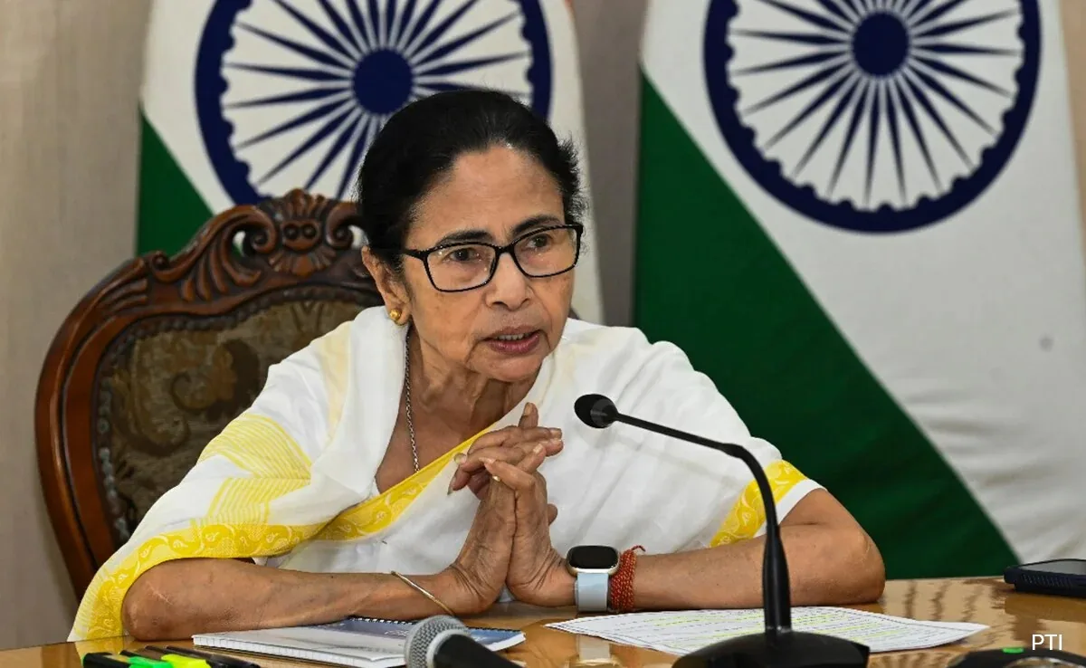 Mamata Banerjee : ২৫ জুন ‘সংবিধান হত্যা দিবস’ পালনের নির্দেশ কেন্দ্রের, তীব্র প্রতিবাদ মমতার - West Bengal News 24