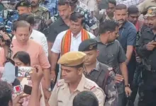 Sukanta Majumdar সুকান্ত মজুমদারকে ঘিরে উত্তেজনা বজবজে, ছোড়া হল জুতো, উঠল ‘চোর-চোর’ ধ্বনি, হস্তক্ষেপ র‍্যাফের - West Bengal News 24