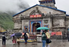 Kedarnath Yatra : টানা বৃষ্টিতে ধস কেদারনাথের যাত্রাপথে, মৃত্যু ১ পুণ্যার্থীর, বন্ধ হল যাত্রা - West Bengal News 24