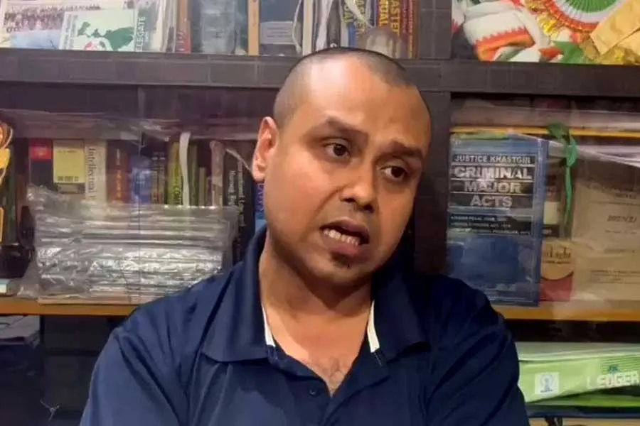 Kaustav Bagchi : বেসরকারি হাসপাতালে অভিযোগের মুখে কৌস্তভ বাগচী, তলব করল মোহনপুর থানার পুলিশ - West Bengal News 24