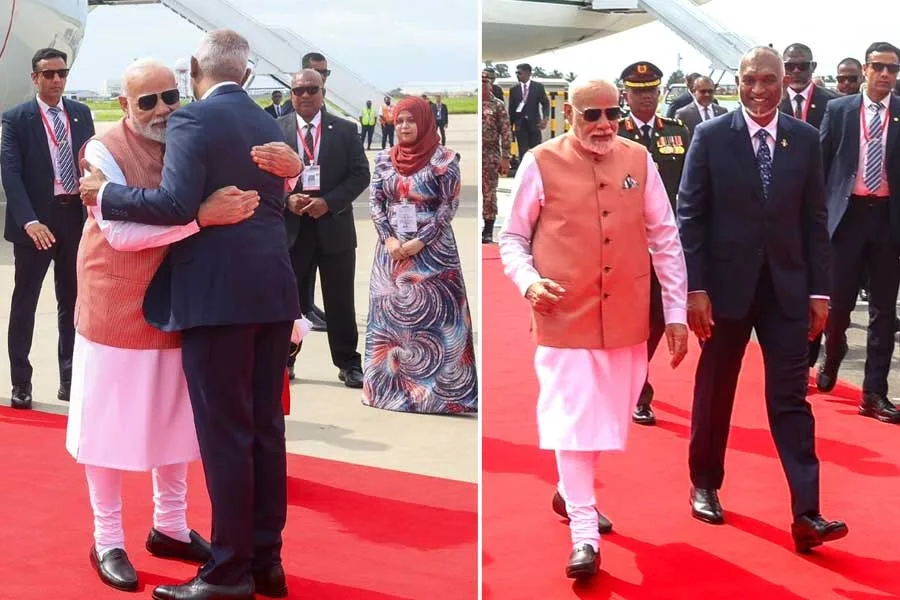 Narendra Modi and Mohamed Muizzu : মালদ্বীপ সফরে মোদি, মুইজ্জুর আলিঙ্গনে কূটনৈতিক বার্তা, চিনের অস্বস্তি স্পষ্ট - West Bengal News 24 Narendra Modi and Mohamed Muizzu : মালদ্বীপ সফরে মোদি, মুইজ্জুর আলিঙ্গনে কূটনৈতিক বার্তা, চিনের অস্বস্তি স্পষ্ট - West Bengal News 24