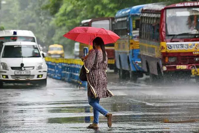 West Bengal Weather Today : দক্ষিণবঙ্গে কমছে বৃষ্টি, উত্তরবঙ্গে বজায় থাকবে অতি ভারী বৃষ্টির সম্ভাবনা - West Bengal News 24 West Bengal Weather Today : দক্ষিণবঙ্গে কমছে বৃষ্টি, উত্তরবঙ্গে বজায় থাকবে অতি ভারী বৃষ্টির সম্ভাবনা - West Bengal News 24