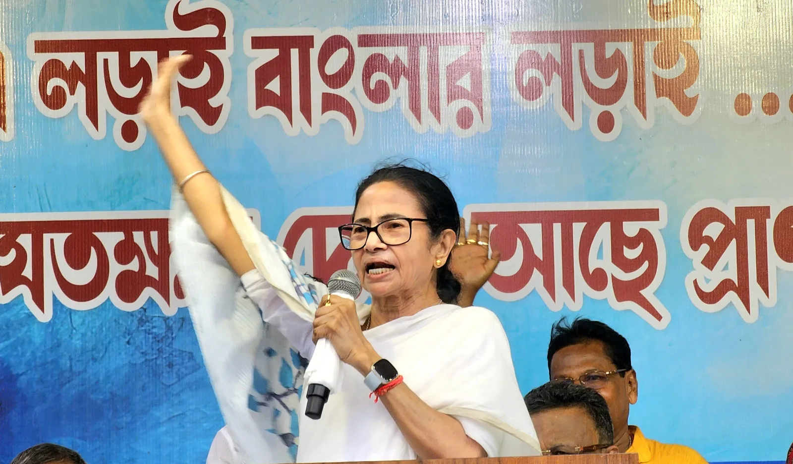 ঝাড়গ্রামে বিজেপিকে কড়া বার্তা মমতার: ‘দরকার হলে রক্ত দেব, এক ইঞ্চি জমিও ছাড়ব না’ - West Bengal News 24