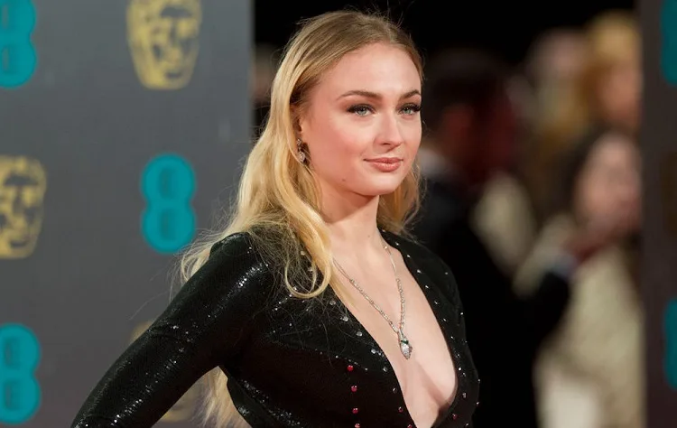 Sophie Turner : ‘বমি আসছিল’, চুম্বন দৃশ্য নিয়ে তিক্ত অভিজ্ঞতা সোফি টার্নারের - West Bengal News 24