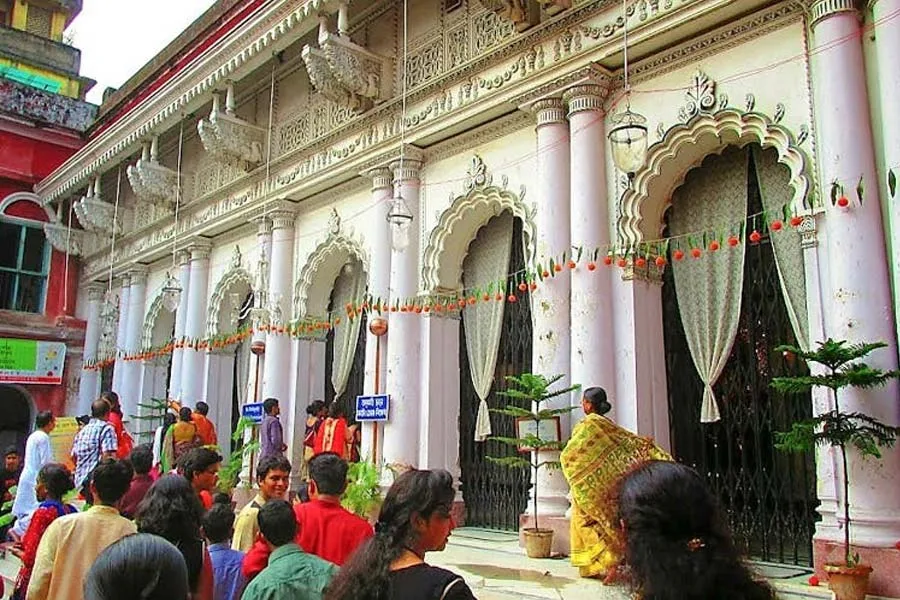 Sovabazar Rajbari History : শোভাবাজার রাজবাড়ির দুর্গাপুজোর সূচনায় নেপথ্যে ছিলেন লর্ড ক্লাইভ! জানুন সেই ইতিহাস - West Bengal News 24
