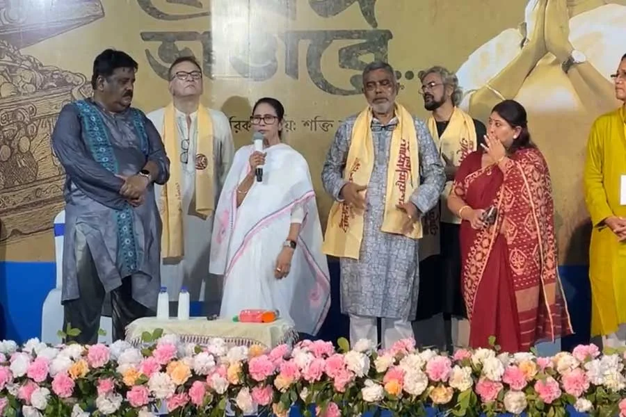 Mamata Banerjee : ‘জিএসটির কৃতিত্ব রাজ্যের’- মোদিকে কটাক্ষ মমতার - West Bengal News 24