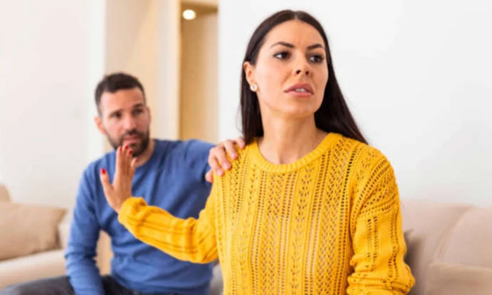 আপনিই কি সম্পর্কে ‘রেড ফ্ল্যাগ’? জেনে নিন লক্ষণগুলো - West Bengal News 24