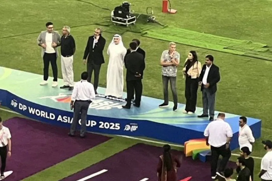 ভারতের ট্রফি বয়কট! নকভির হাত থেকে পুরস্কার নিতে অস্বীকার সূর্যকুমাররা - West Bengal News 24