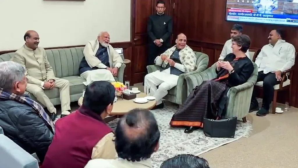 অধিবেশনের উত্তাপ শেষে ‘চায়ে পে চর্চা’, আড্ডায় প্রিয়াঙ্কা-মোদী-রাজনাথ - West Bengal News 24